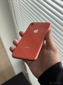 iPhone XR 64GB hezký stav - 3