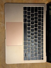 MacBook Air 13" Retina (2019) – německá klávesnice - 3