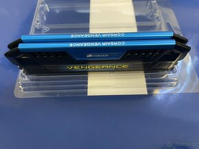 Corsair Vengenace Pro DDR3 1866 MHz (2x 8GB kit) - 3