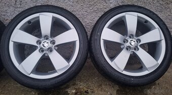 Alu kola R17 5x100 Škoda + letní pneu 215/45/17 Bridgestone - 3