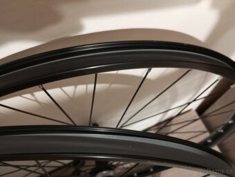 Výplety Mach1 Disk, náboje Shimano - nové a rovné - 3