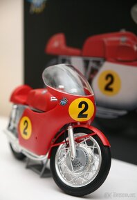 MV Agusta 500cc (1:9) - 3