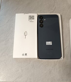 Prodám nový, pouze rozbalený telefon Samsung Galaxy A16 5G. - 3