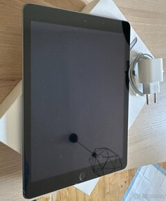 iPad 9.7" 128GB + Cellular 5. gen - 3