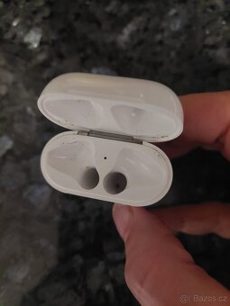 Dobíjecí krabička na sluchátka Apple AirPods 2 - originál - 3