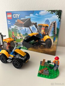 LEGO CITY 60385 Bagr s rypadlem - 3