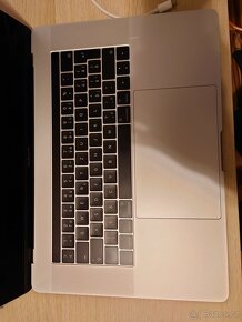 MacBook Pro 2016 15" 16GB/512GB 2.7ghz/455 2GB - 3