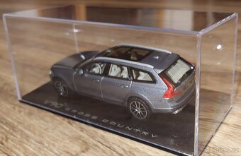 VOLVO V90 Cross Country 1:43, nové - 3