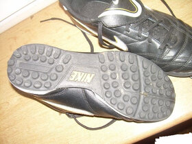 Kopačky Nike, sálovky. Délka stélky 23,5 cm vel.36,5 - 3