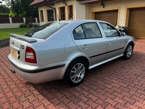 Škoda Octavia 1.8T, 110kw, ČR, serviska - 3