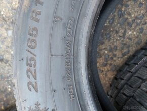 Prodám sadu nových zimních pneu Kumho 225/65/16c - 3