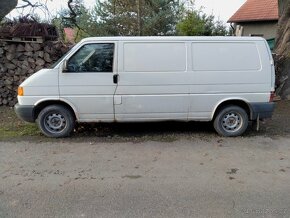 VW T4 r.v. 2002 2,5 tdi  65kw diesel typ AJT - 3