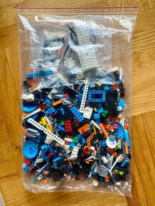 LEGO 17101 - BOOST- KREATIVNÍ SADA 5V1 - 3