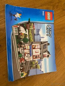 Lego City 8403 Městský dům - 3