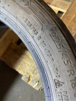 Zimní pneu 225/45 R18 95V Barum 6,5-7mm - 3