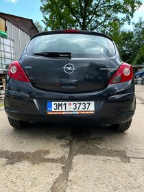 Opel Corsa 1.2 benzín 2007 (3 dveřové) - 3