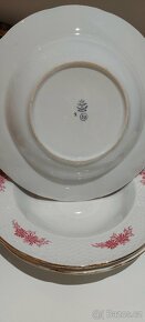 Set čtyř hlubokých porcelánových talířků Thun - 3