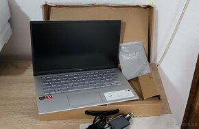 Asus Vivobook - 3