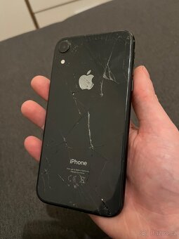 Iphone XR v horším stavu - 3