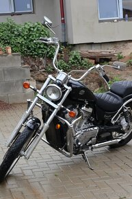 Suzuki Intruder VS800 - 3