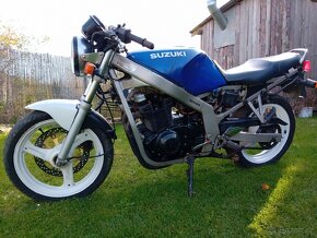 Suzuki GS 500E - 3