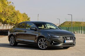 Hyundai i30 Fastback 1.5 T-GDi mHEV iMT Style - 3