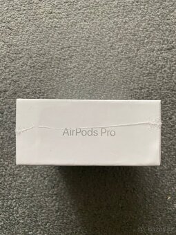 Apple AirPods Pro - 3