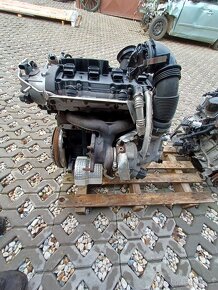 Motor 2,0 TFSI Typ: AXX 147kw top stav - 3