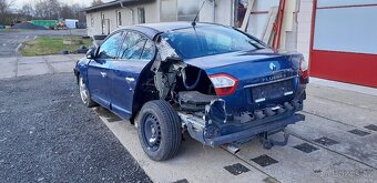 Renault Fluence 1.5dCi , nafta, r.v. 2012 - 3