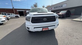 Toyota Tundra TRD SPORT 4x4 5.7L V8 - 3