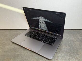 Macbook Pro 16" 2019 / I9 / 1TB / 16GB / Space gray - 3