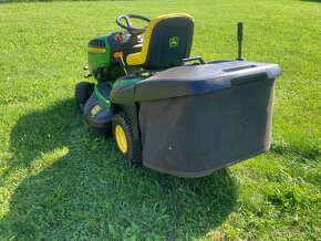 Zahradní traktor John Deere X 155 R - 3