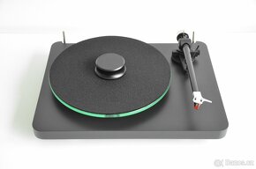 Gramofon NAD C588 - 3