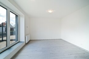 Prodej bytu na Stochově 1+KK 31m² s předzahrádkou 32 m² - 3