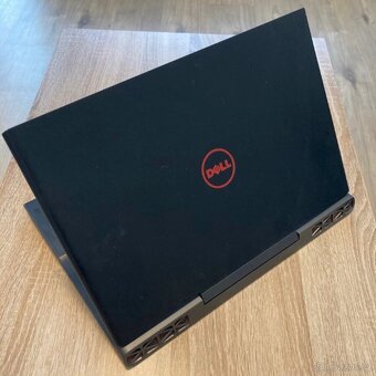 Dell Inspiron 15 / 7567 - 3