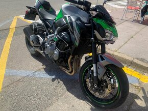 Kawasaki Z900 - 3