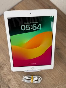 Apple iPad 6. generace 128 GB WiFi+Cellular 2019 Silver - 3