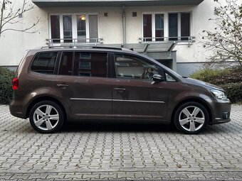 Volkswagen Touran 1.6 TDi Highline DSG Bi-Xenony Panorama - 3