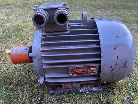 Motor, 380V/220V,  2,2 kW, 1420 otáček - 3