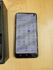 Samsung Galaxy S10e - 3