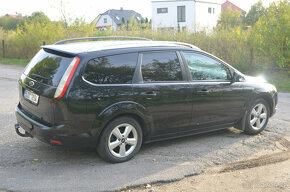 Ford Focus kombi 1,6i 74kW 12/2010 109000km - 3