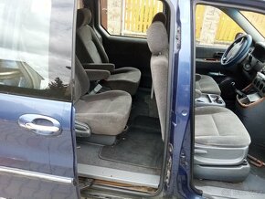 Kia Carnival 2,9 CRDI - 3