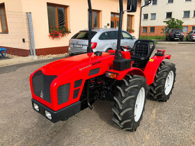 Malotraktor AGT 960 R - otočné pracoviště, 50 HP - 3