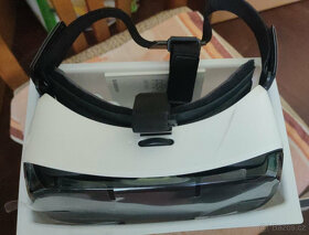 Samsung Gear VR by Oculus - 3