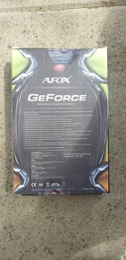 GeForce G210 1 GB - 3