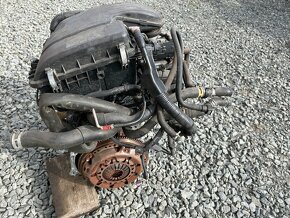 Toyota Yaris II motor 1.0, 51kw. 1KR - 3