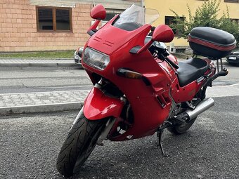 Suzuki GSX 1100 F - 3