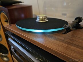 Zánovní Gramofon Pro-ject v americkém ořechu - 3