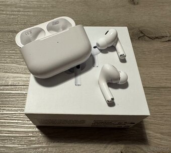 Apple AirPods Pro (2. generace) s MagSafe pouzdrem (USB-C) - 3