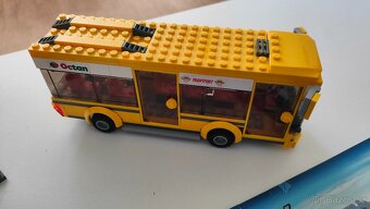 Lego 7641 - městské nároží - 3